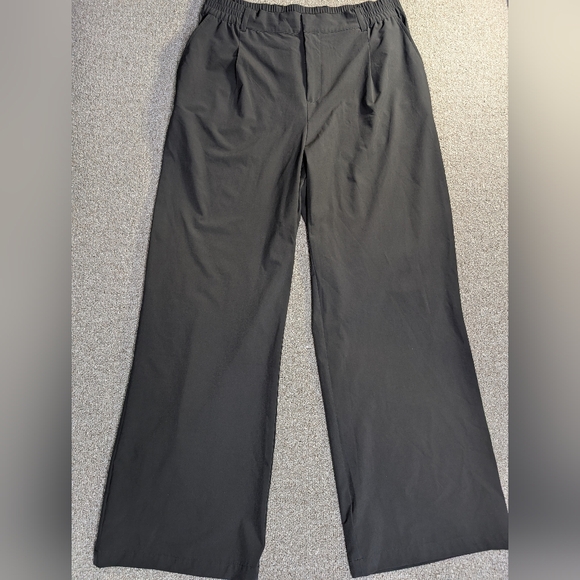 ALO Yoga High-Waist Dreamscape Pleated Wide Leg Trouser Size Large Long in Black - Picture 4 of 14